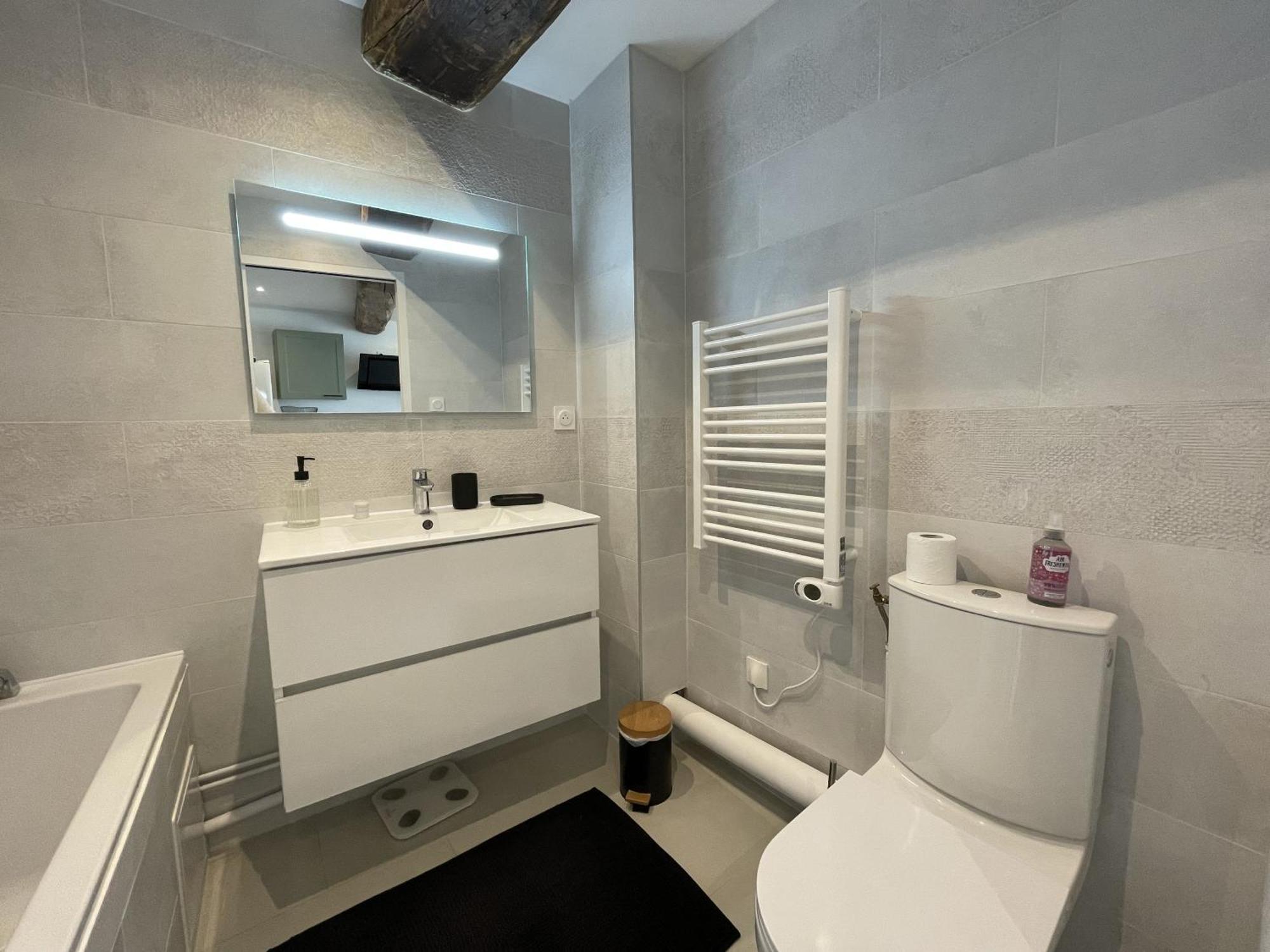 L'Authentique Apartment Chablis Ngoại thất bức ảnh