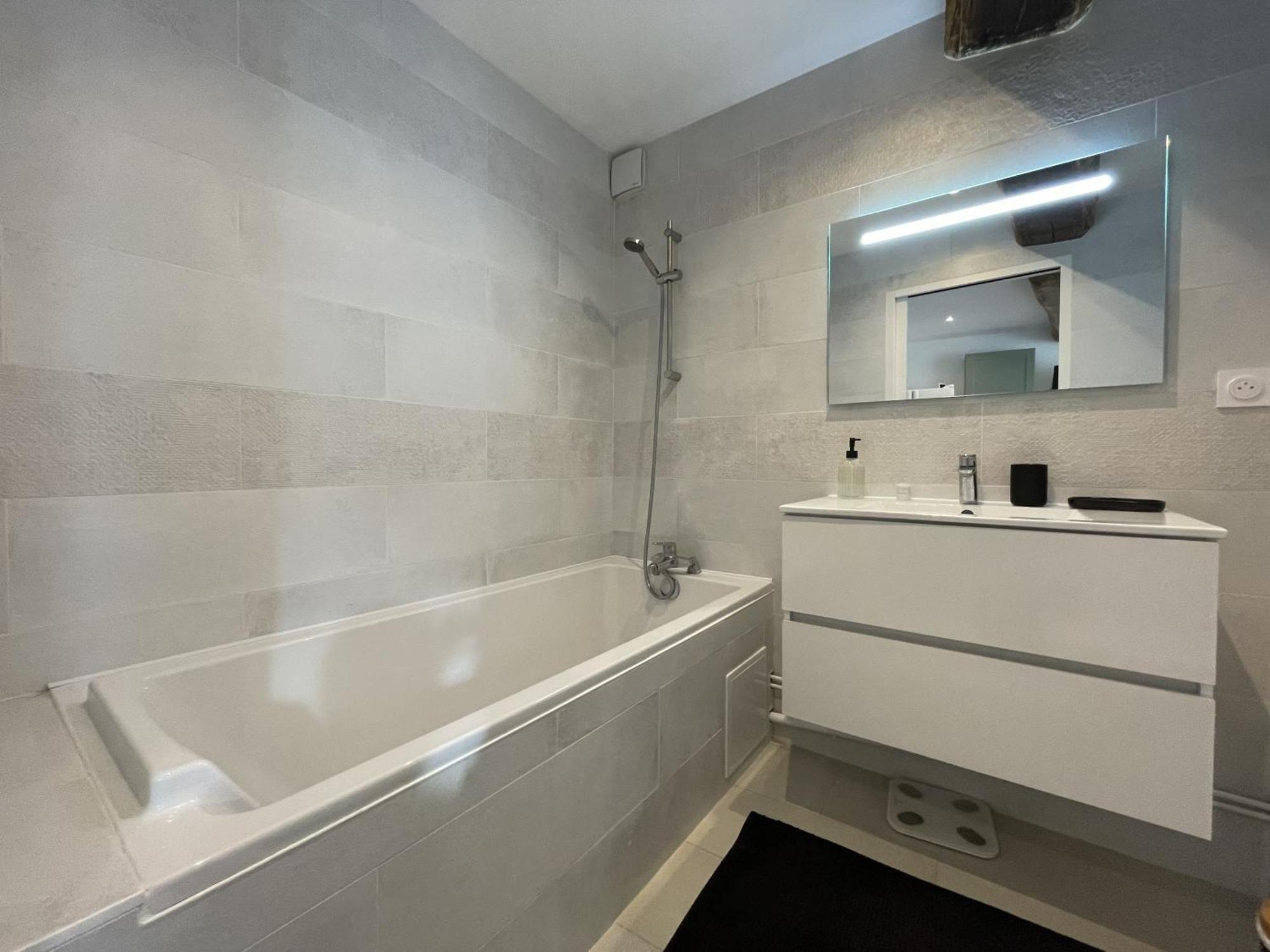 L'Authentique Apartment Chablis Ngoại thất bức ảnh